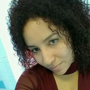 Meet your Posher, Julissa